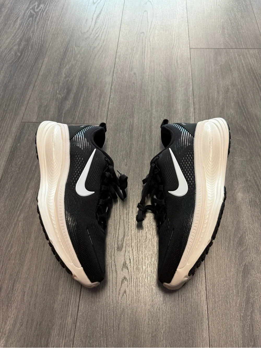 Nike Vomero 18 Black White Wide IF0515-002 Womens Sz 10 Wide Mens 8.5 Wide New